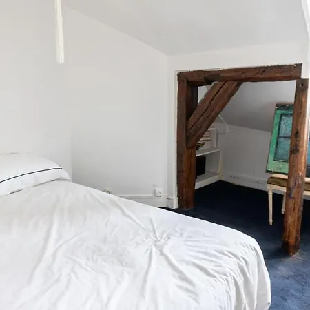 Charming 1br Next To Pantheon
